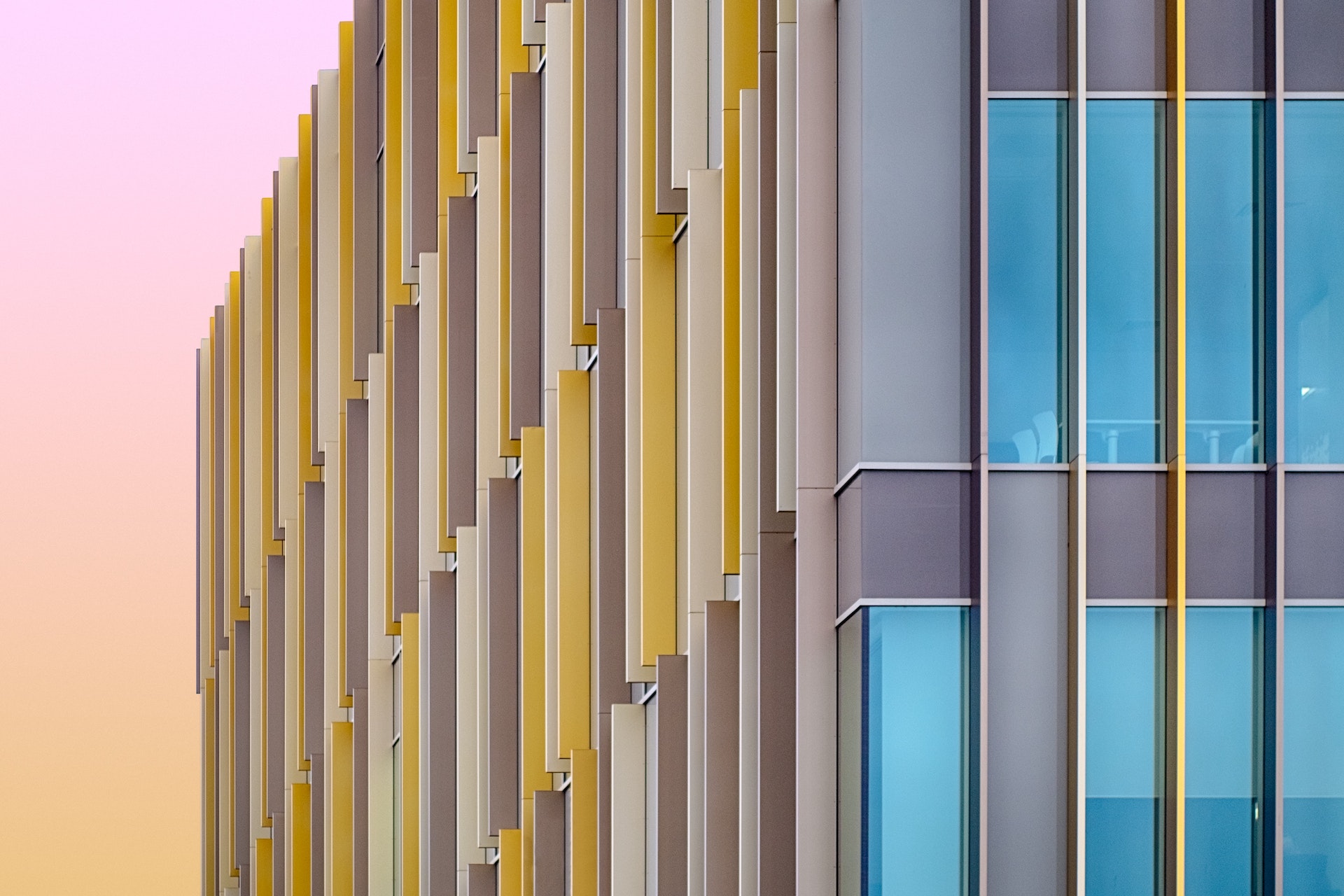 viktor-forgacs-rq1J8H37se8-unsplash 1920